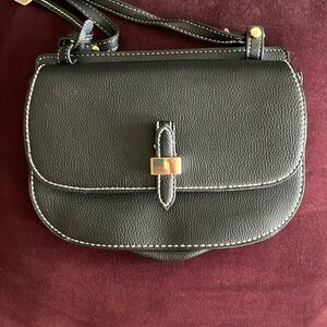 NWOT Classic London Fog Black Purse